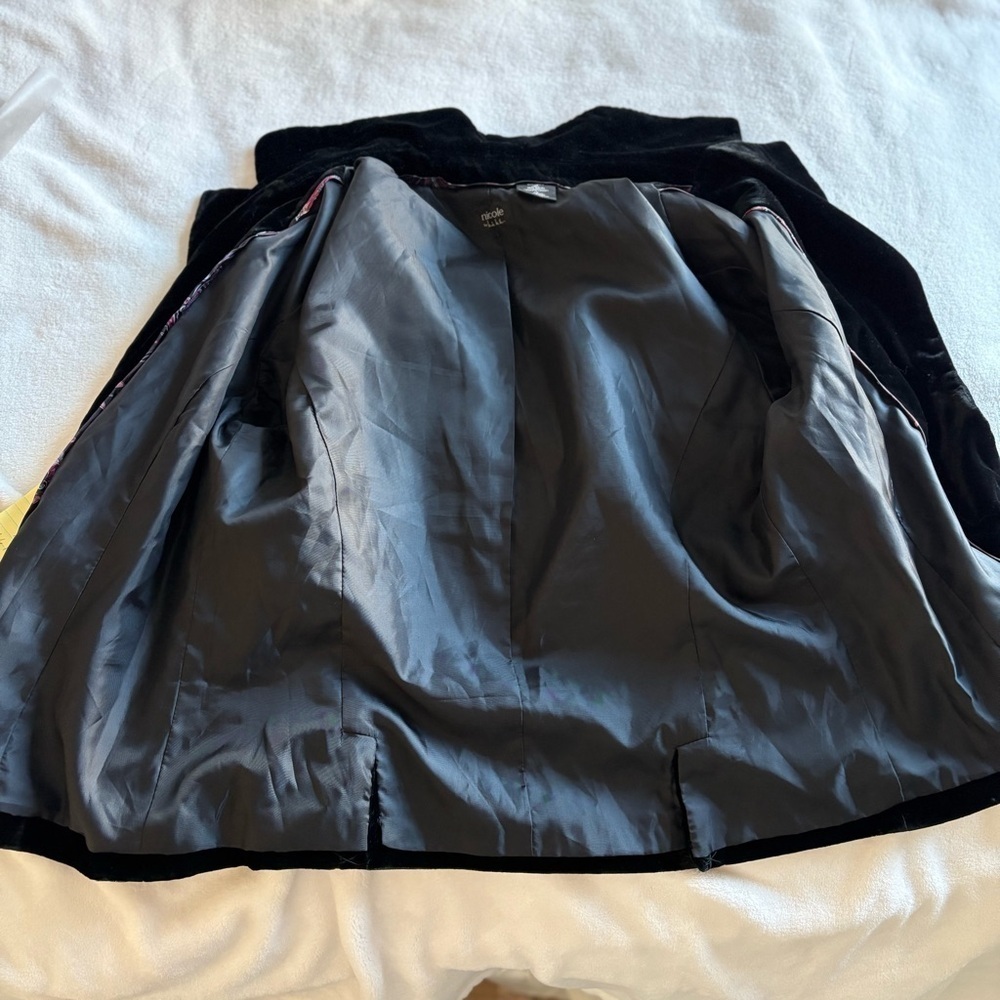 Nicole by Nicole Miller Vintage 3/4 Sleeve Black Velvet 1-Button Blazer Holiday - Picture 16 of 16